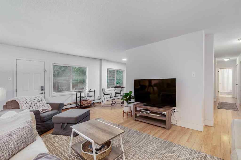 MLS® A2241083 - Unit #6 3208 19 Street NW in Collingwood Calgary, Residential