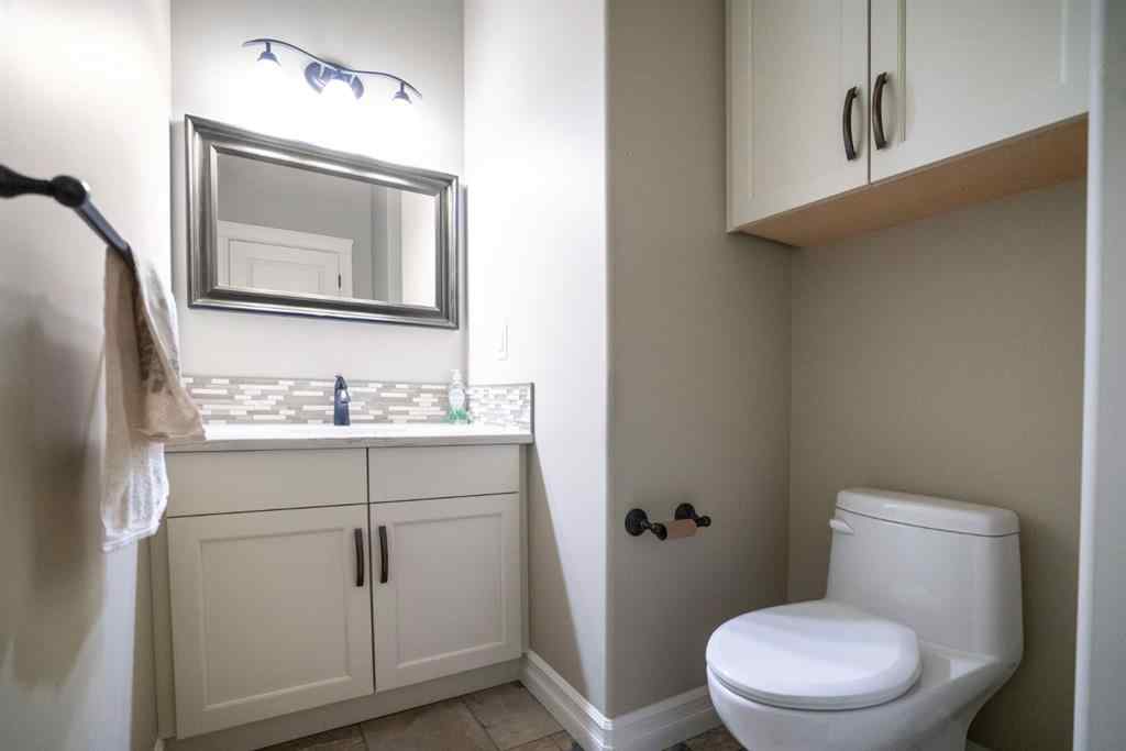 MLS® A2241091 - 5906 24 Avenue Close  in Valleyview Camrose, Residential