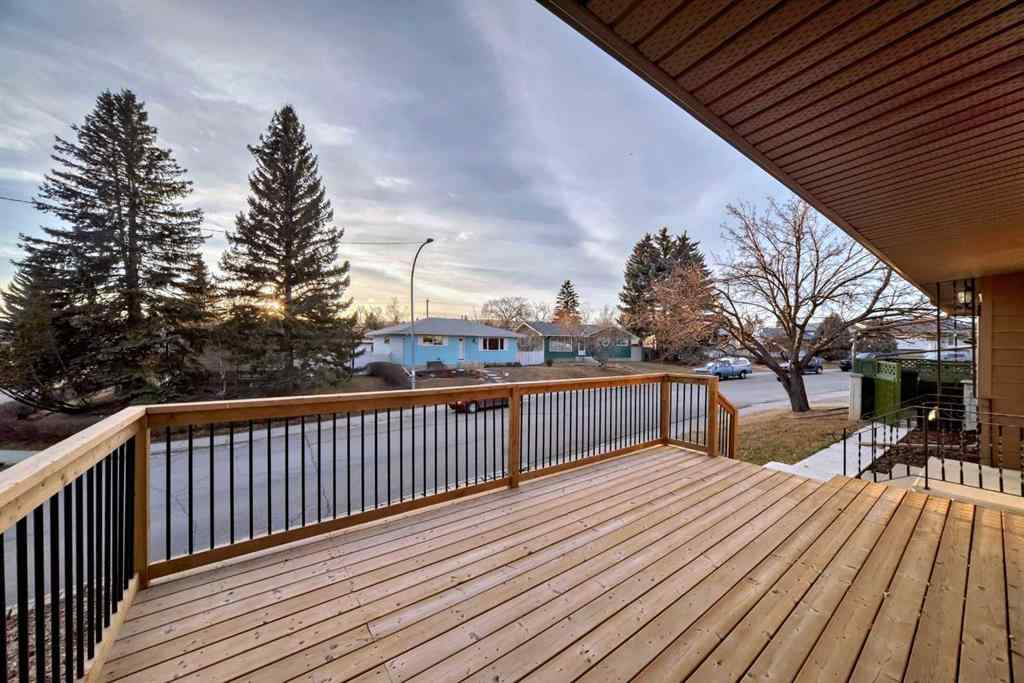 MLS® A2241095 - 304 Huntbourne Hill NE in Huntington Hills Calgary, Residential