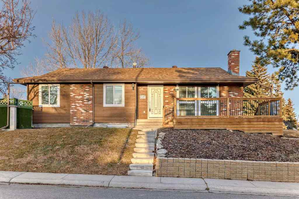 MLS® A2241095 - 304 Huntbourne Hill NE in Huntington Hills Calgary, Residential