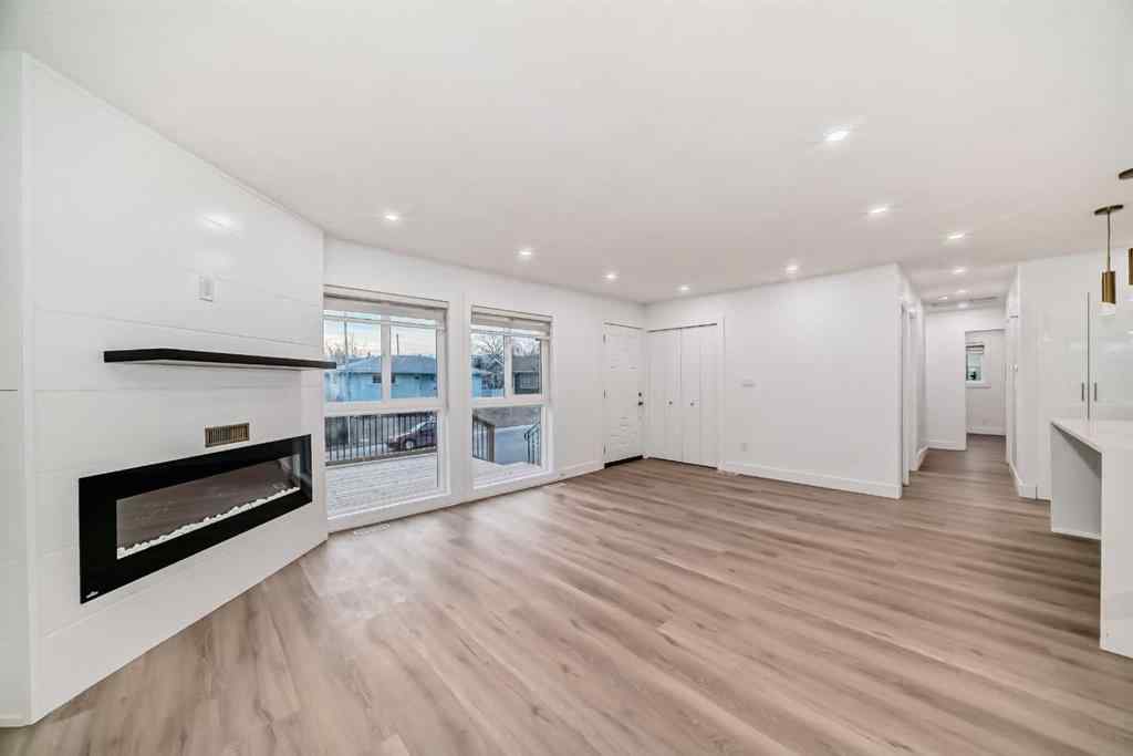 MLS® A2241095 - 304 Huntbourne Hill NE in Huntington Hills Calgary, Residential