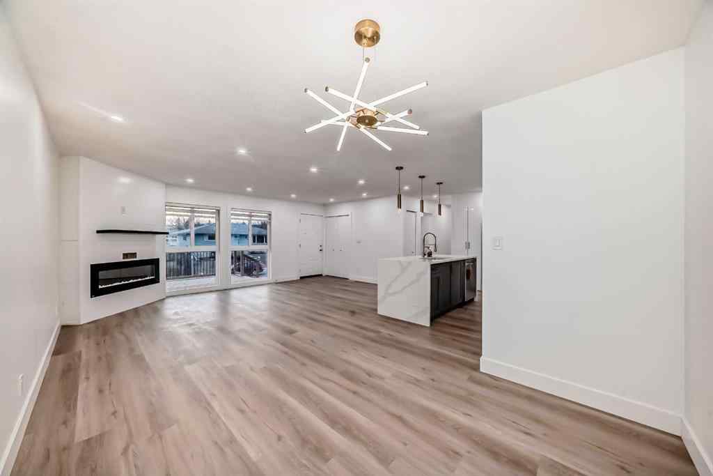 MLS® A2241095 - 304 Huntbourne Hill NE in Huntington Hills Calgary, Residential
