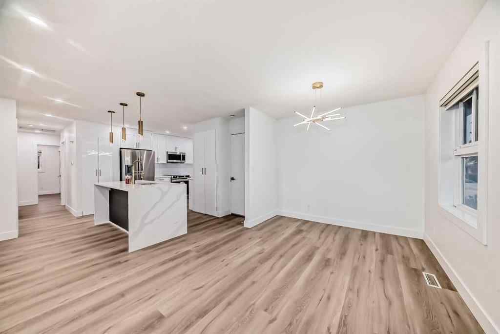 MLS® A2241095 - 304 Huntbourne Hill NE in Huntington Hills Calgary, Residential