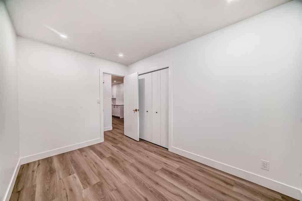 MLS® A2241095 - 304 Huntbourne Hill NE in Huntington Hills Calgary, Residential