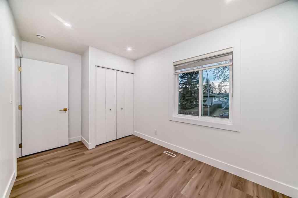 MLS® A2241095 - 304 Huntbourne Hill NE in Huntington Hills Calgary, Residential