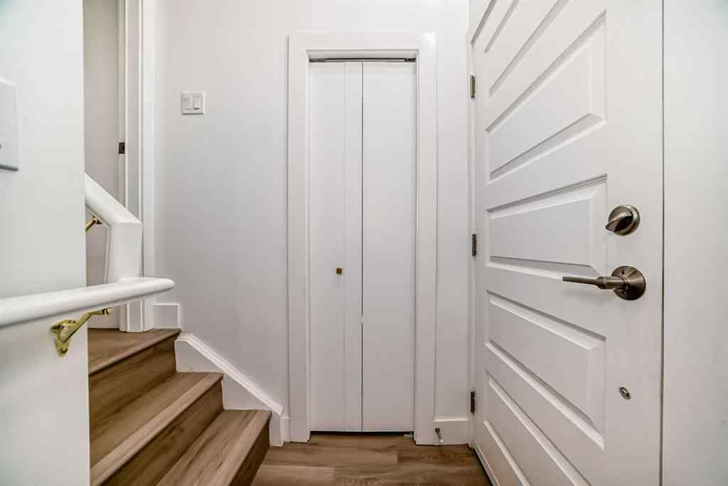 MLS® A2241095 - 304 Huntbourne Hill NE in Huntington Hills Calgary, Residential