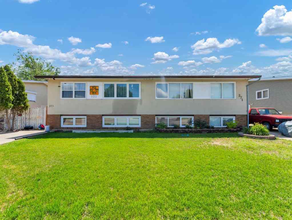 MLS® A2241110 - 271 18 Street NE in Northeast Crescent Heights Medicine Hat, Residential