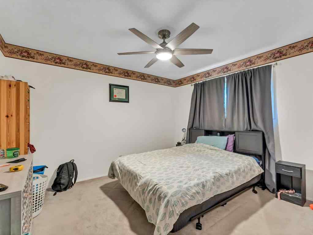 MLS® A2241110 - 271 18 Street NE in Northeast Crescent Heights Medicine Hat, Residential