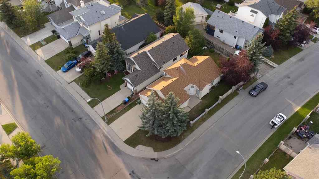 MLS® A2241112 - 106 Somerset Drive SW in Somerset Calgary, Residential