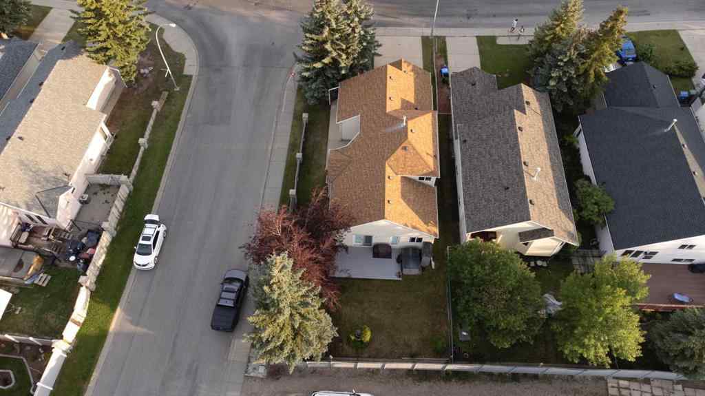 MLS® A2241112 - 106 Somerset Drive SW in Somerset Calgary, Residential