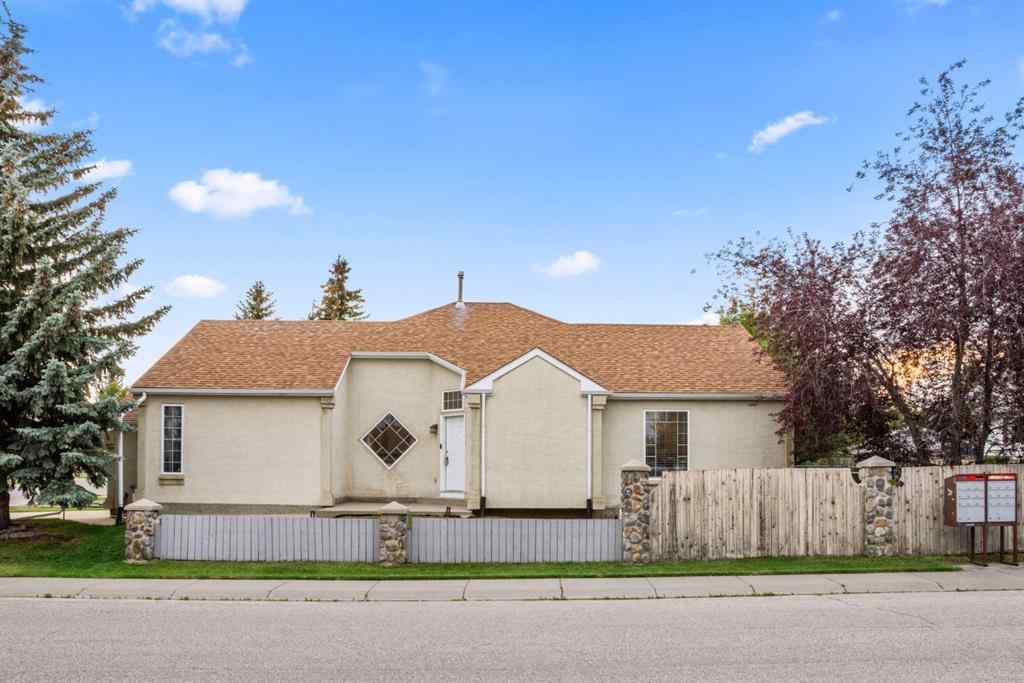 MLS® A2241112 - 106 Somerset Drive SW in Somerset Calgary, Residential