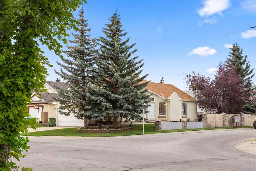 MLS® A2241112 - 106 Somerset Drive SW in Somerset Calgary, Residential