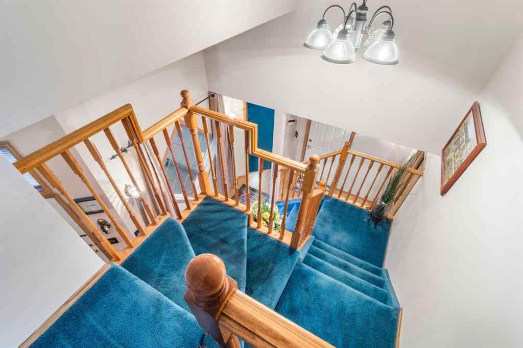 MLS® A2241112 - 106 Somerset Drive SW in Somerset Calgary, Residential
