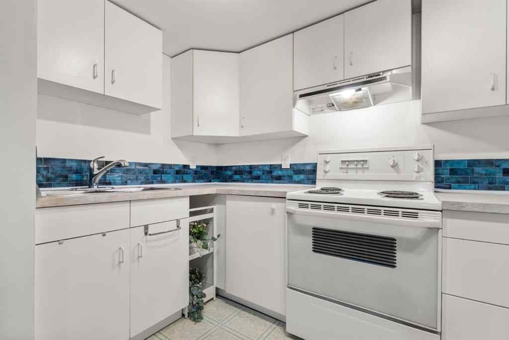 MLS® A2241112 - 106 Somerset Drive SW in Somerset Calgary, Residential
