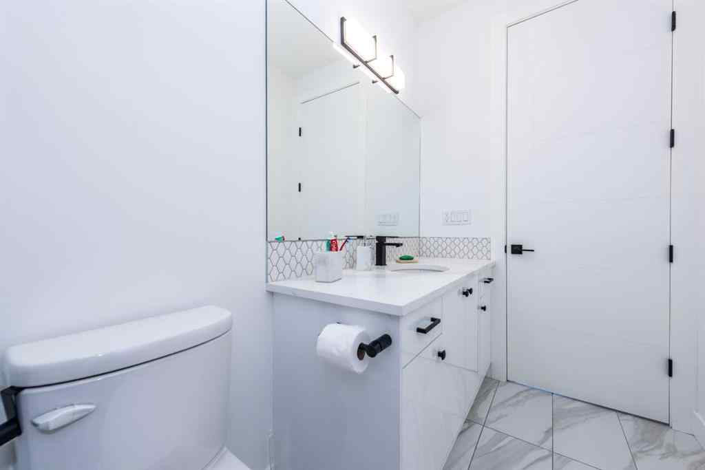 MLS® A2241113 - 53 Hampstead Mews NW in Hamptons Calgary, Residential