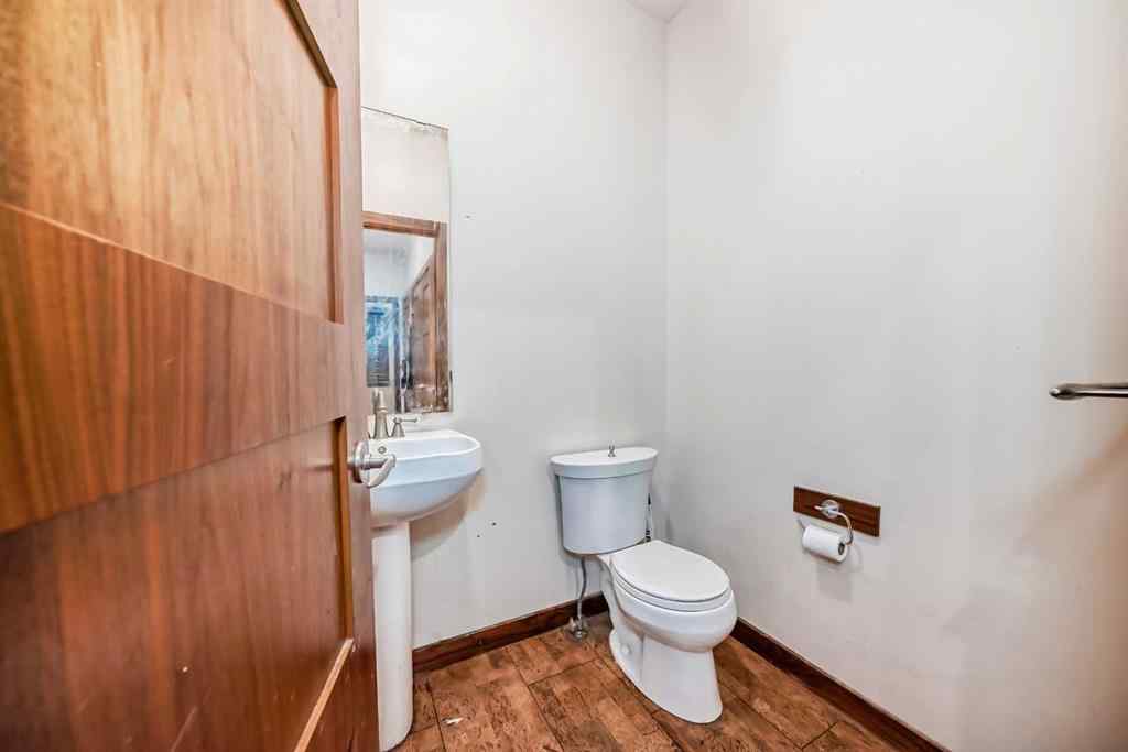 MLS® A2241114 - 4347 2 Street NW in Highland Park Calgary, Residential