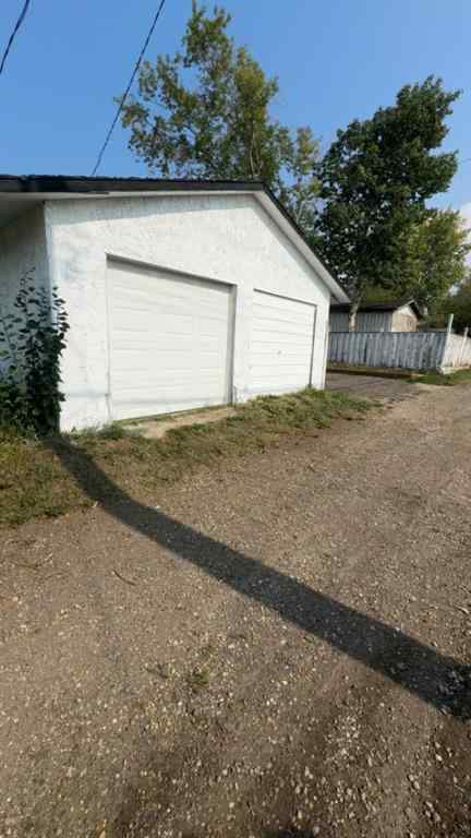 MLS® A2241119 - 9513 108 Avenue  in Hillside Grande Prairie, Residential