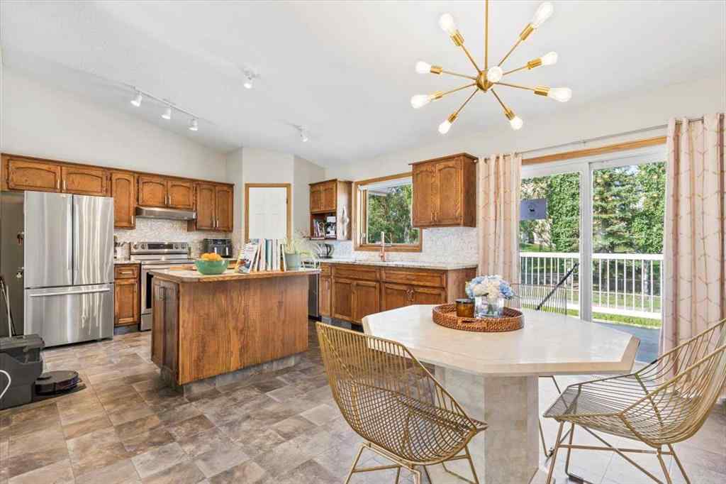 MLS® A2241121 - 185 Westchester Way  in Chesterview Estates Chestermere, Residential