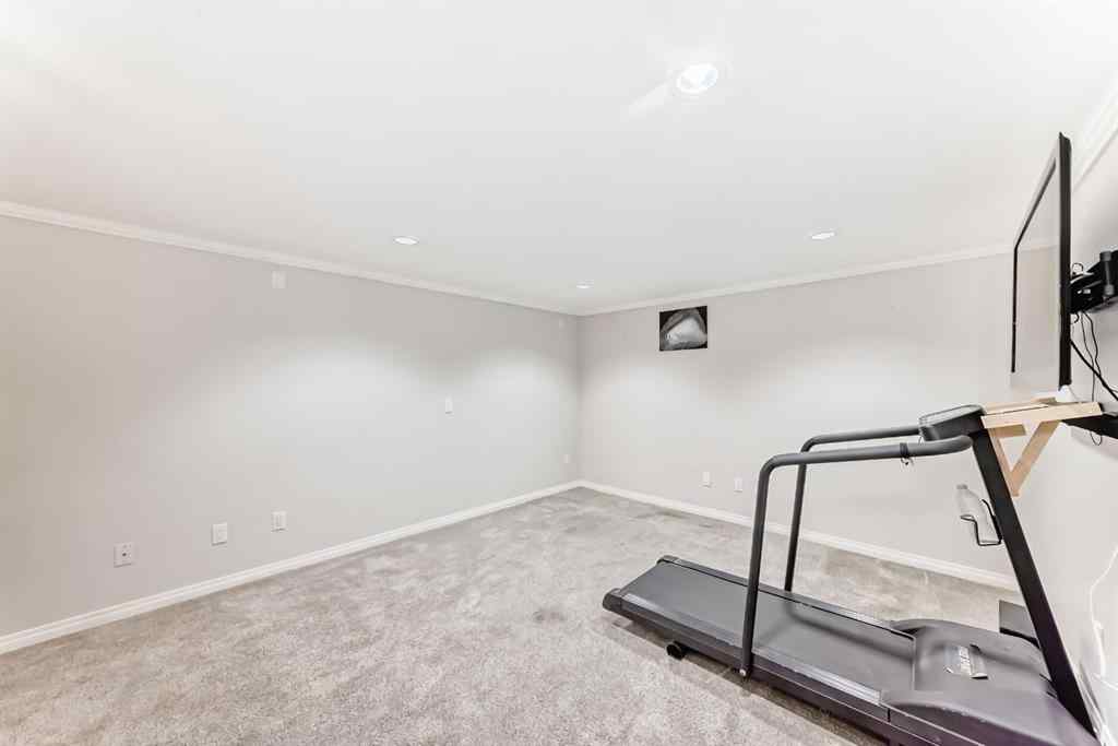 MLS® A2241123 - 111 REGAL Park NE in Renfrew Calgary, Residential