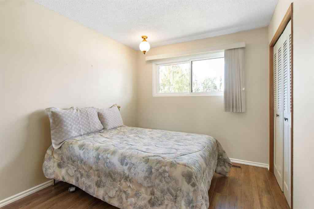 MLS® A2241129 - 5003 Vantage Crescent NW in Varsity Calgary, Residential