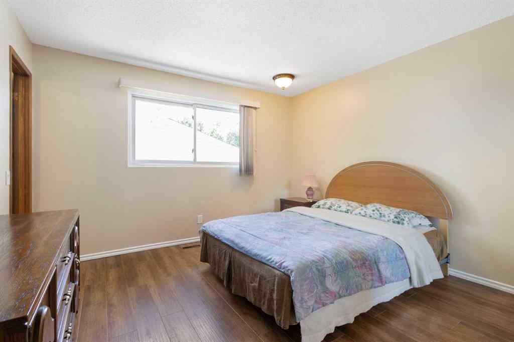 MLS® A2241129 - 5003 Vantage Crescent NW in Varsity Calgary, Residential