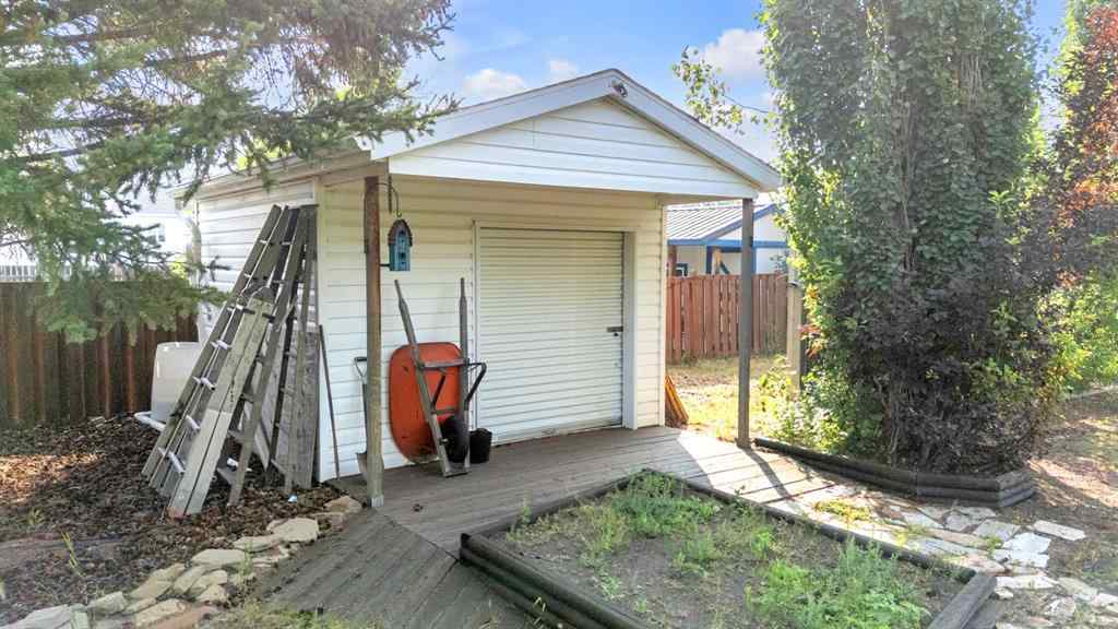 MLS® A2241130 - 5211 55 Ave   in Bashaw Bashaw, Residential