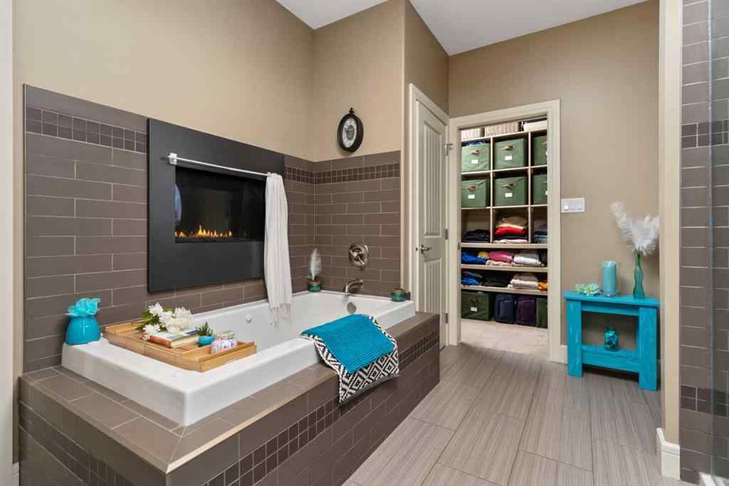 MLS® A2241145 - 2709 59 Street Close  in Valleyview Camrose, Residential