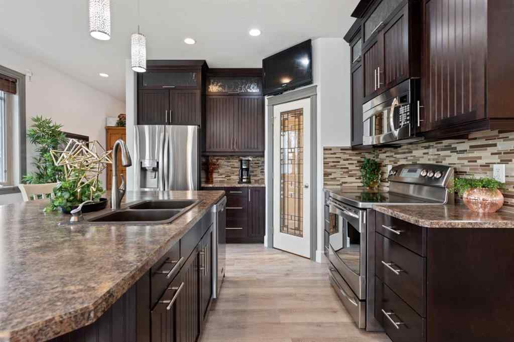 MLS® A2241145 - 2709 59 Street Close  in Valleyview Camrose, Residential