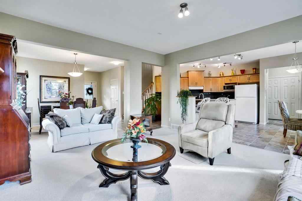 MLS® A2241148 - 28 Elmont Mews SW in Springbank Hill Calgary, Residential