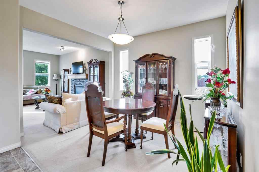 MLS® A2241148 - 28 Elmont Mews SW in Springbank Hill Calgary, Residential