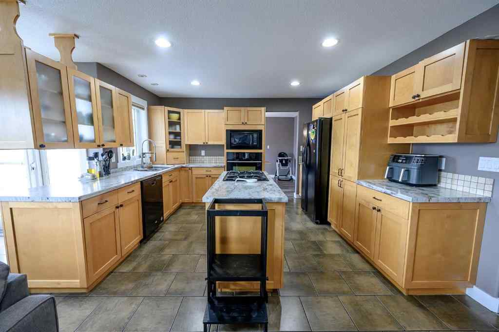 MLS® A2241152 - 9306 Lakeshore Court   in Crystal Lake Estates Grande Prairie, Residential