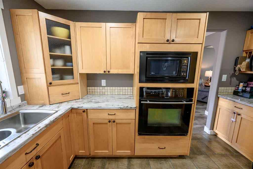 MLS® A2241152 - 9306 Lakeshore Court   in Crystal Lake Estates Grande Prairie, Residential