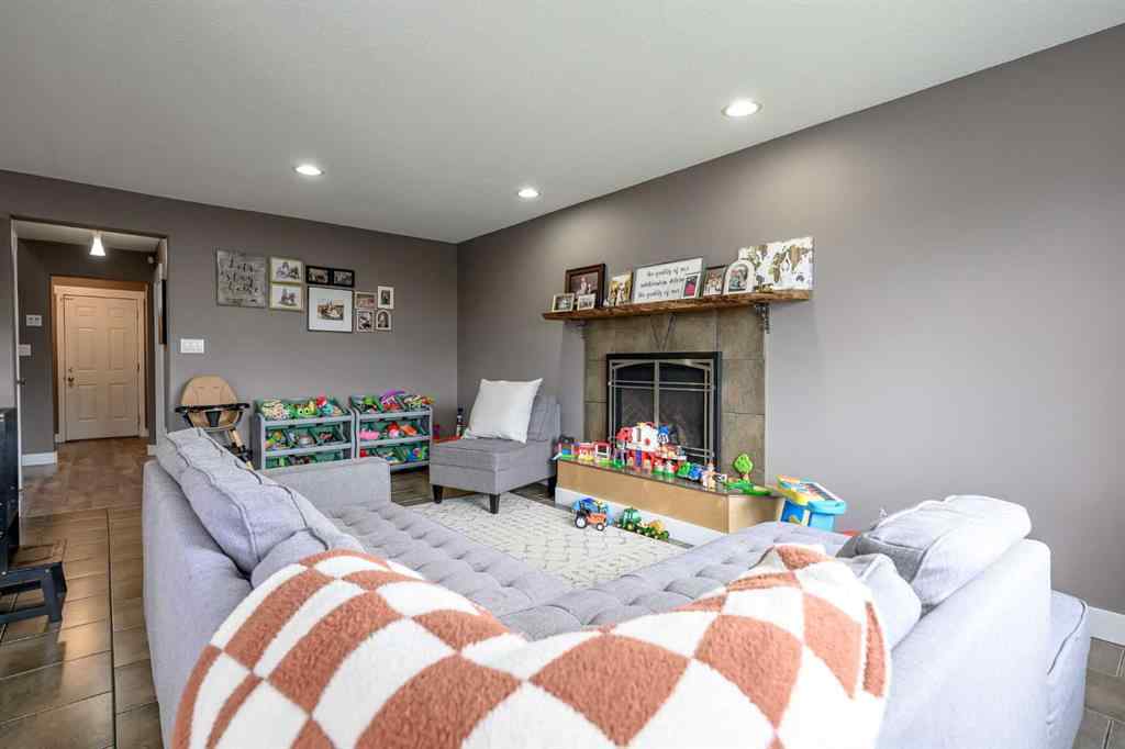 MLS® A2241152 - 9306 Lakeshore Court   in Crystal Lake Estates Grande Prairie, Residential