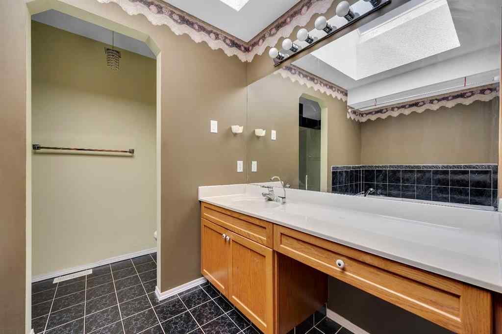 MLS® A2241153 - 166 Somerset Drive SW in Somerset Calgary, Residential
