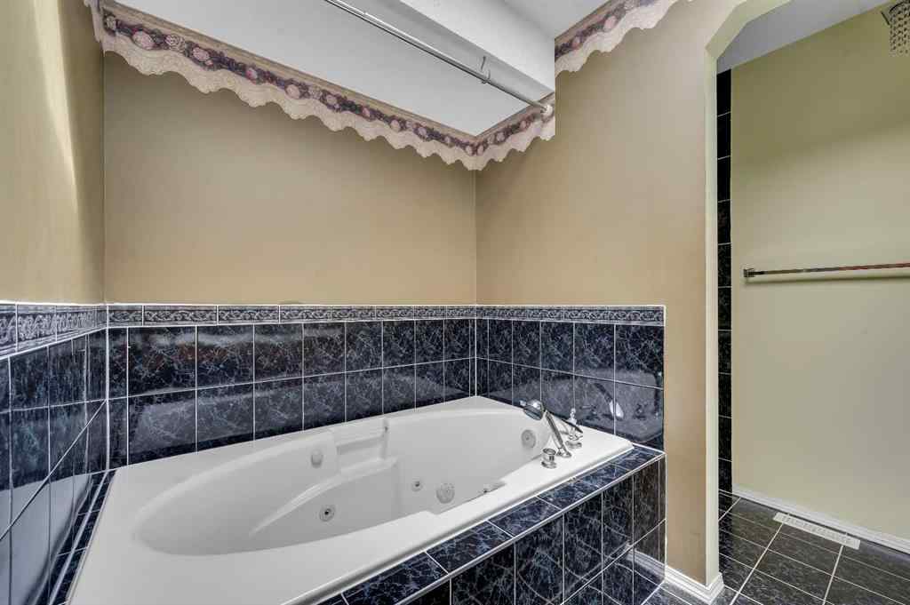 MLS® A2241153 - 166 Somerset Drive SW in Somerset Calgary, Residential