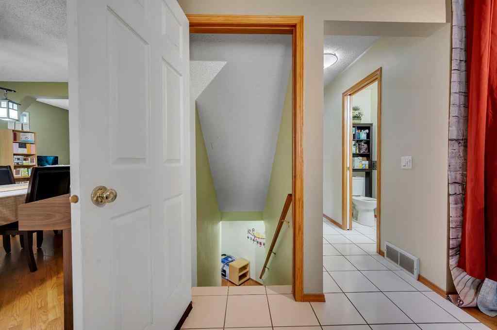 MLS® A2241153 - 166 Somerset Drive SW in Somerset Calgary, Residential