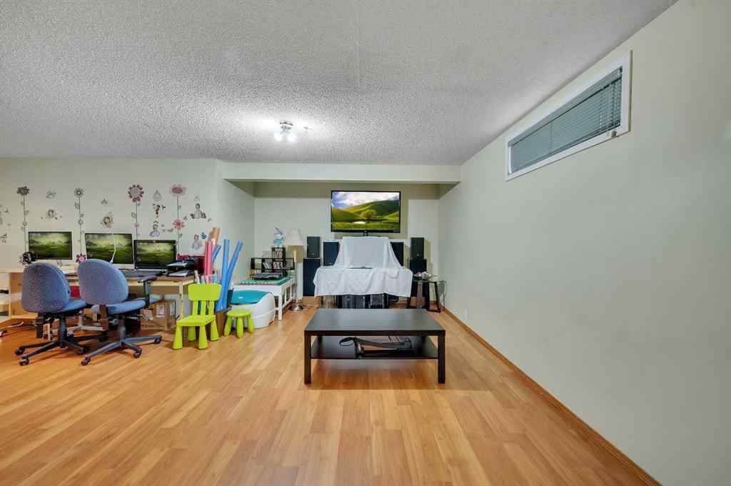 MLS® A2241153 - 166 Somerset Drive SW in Somerset Calgary, Residential