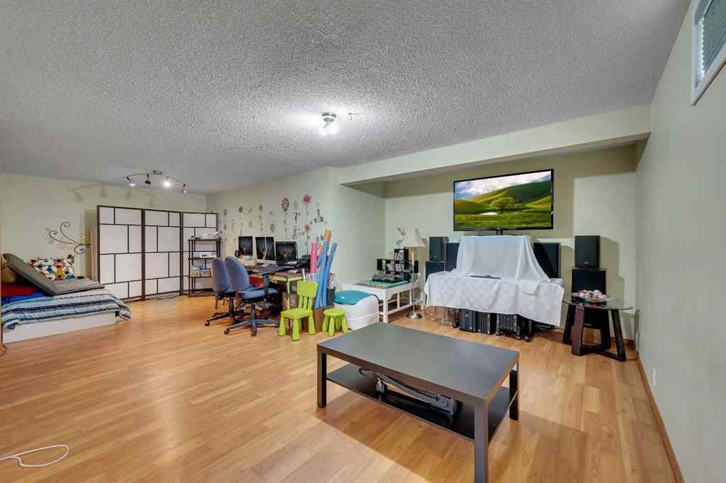 MLS® A2241153 - 166 Somerset Drive SW in Somerset Calgary, Residential