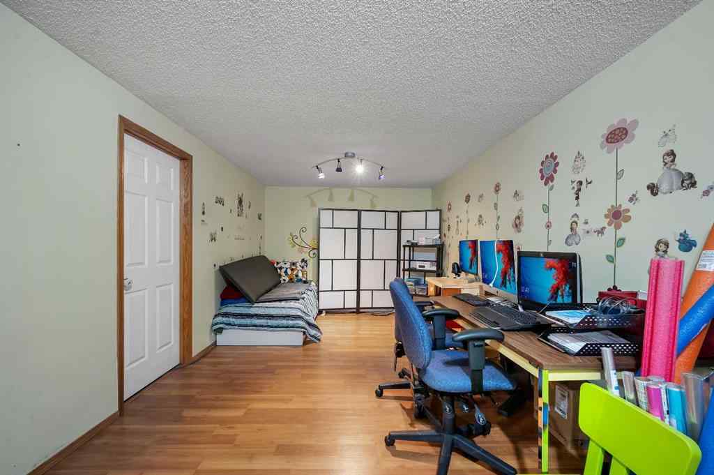 MLS® A2241153 - 166 Somerset Drive SW in Somerset Calgary, Residential