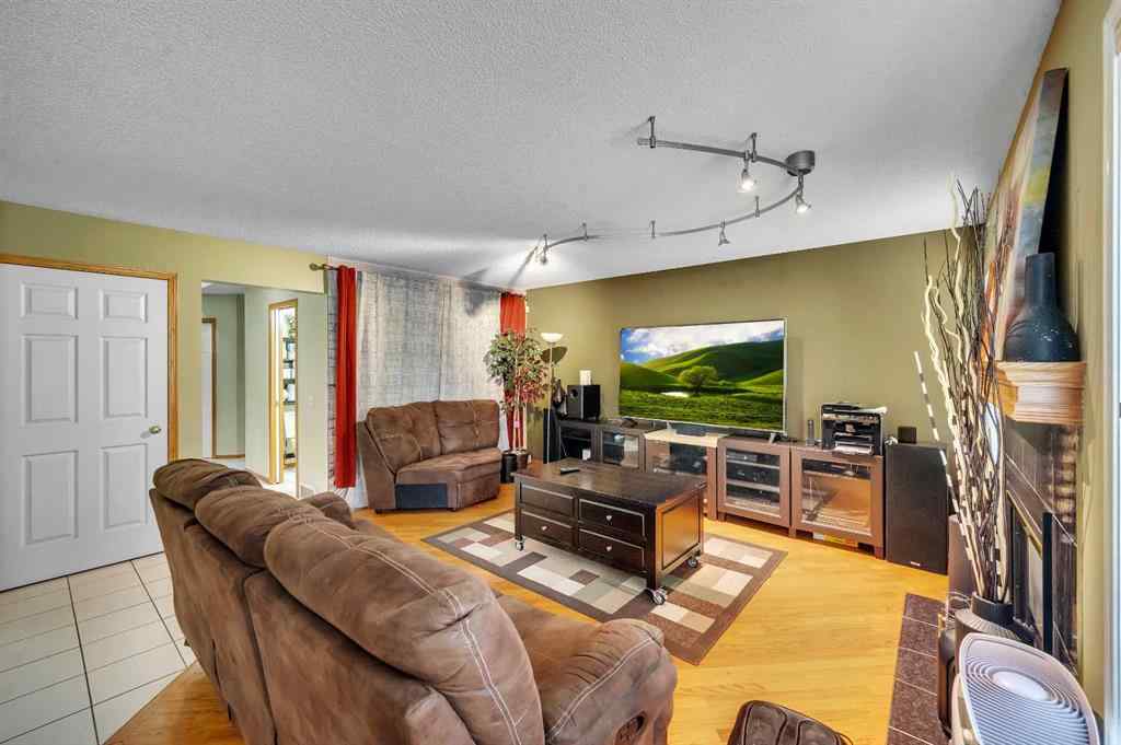 MLS® A2241153 - 166 Somerset Drive SW in Somerset Calgary, Residential