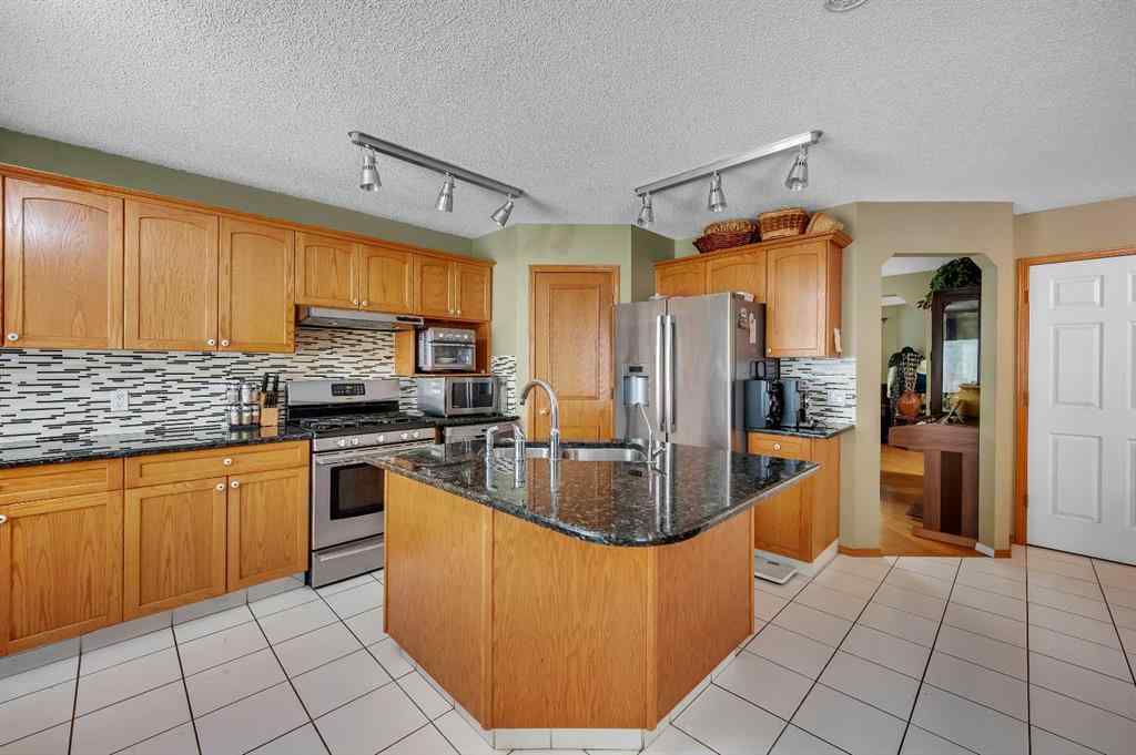 MLS® A2241153 - 166 Somerset Drive SW in Somerset Calgary, Residential