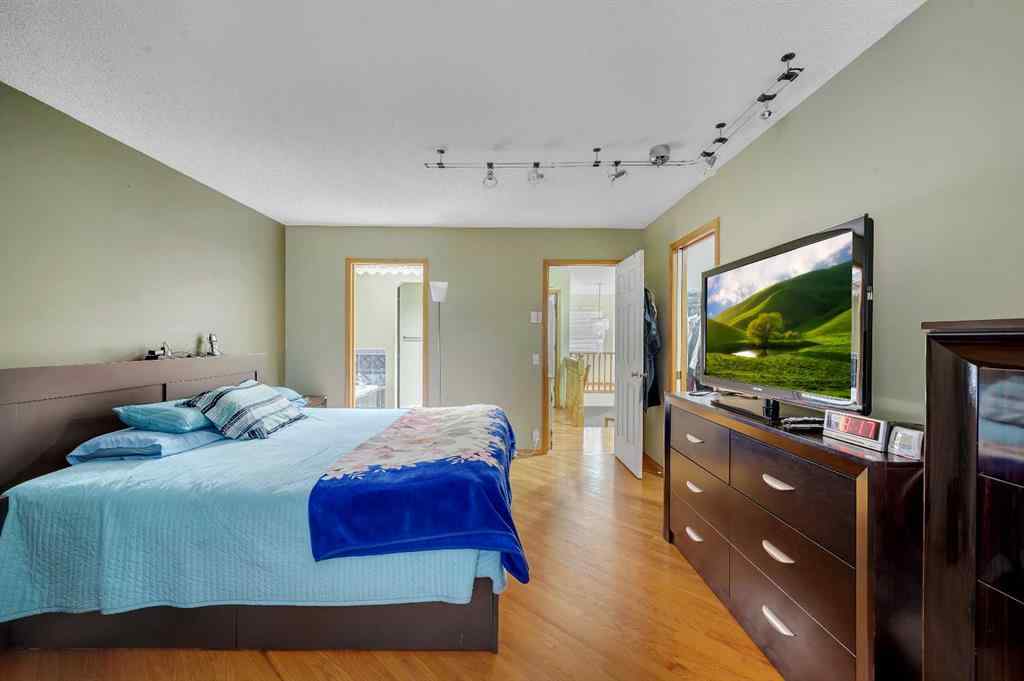 MLS® A2241153 - 166 Somerset Drive SW in Somerset Calgary, Residential