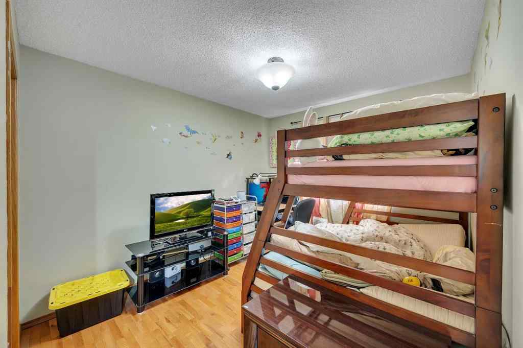 MLS® A2241153 - 166 Somerset Drive SW in Somerset Calgary, Residential