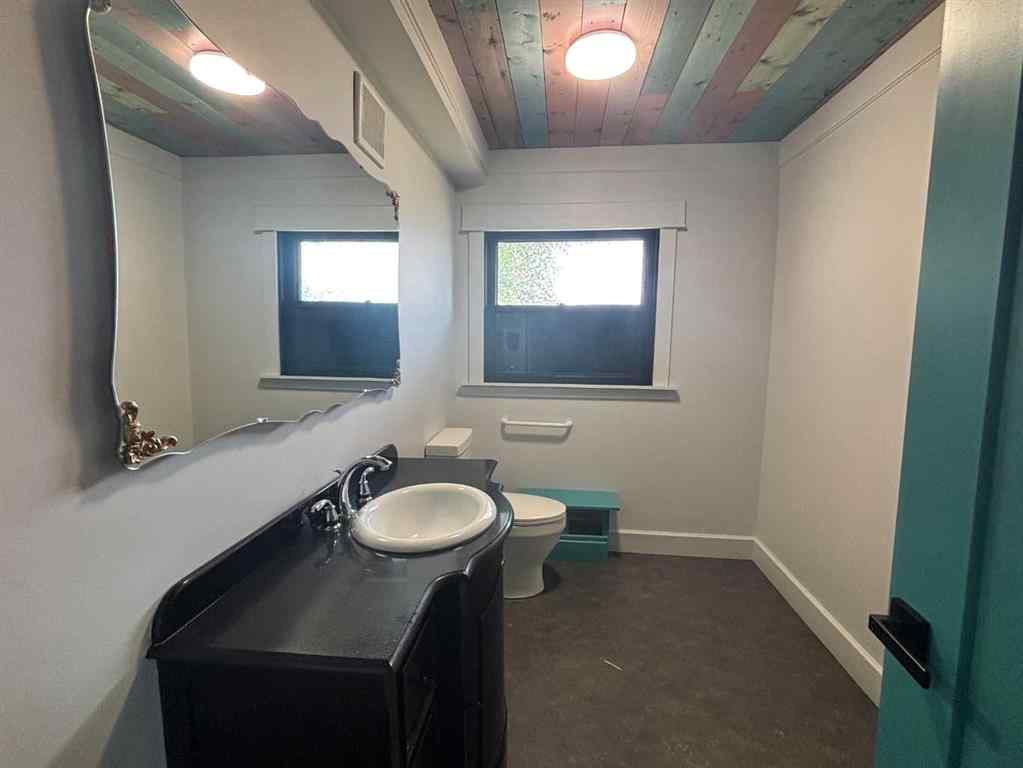 MLS® A2241199 - 4752 50 Avenue  in NONE Whitecourt, Commercial