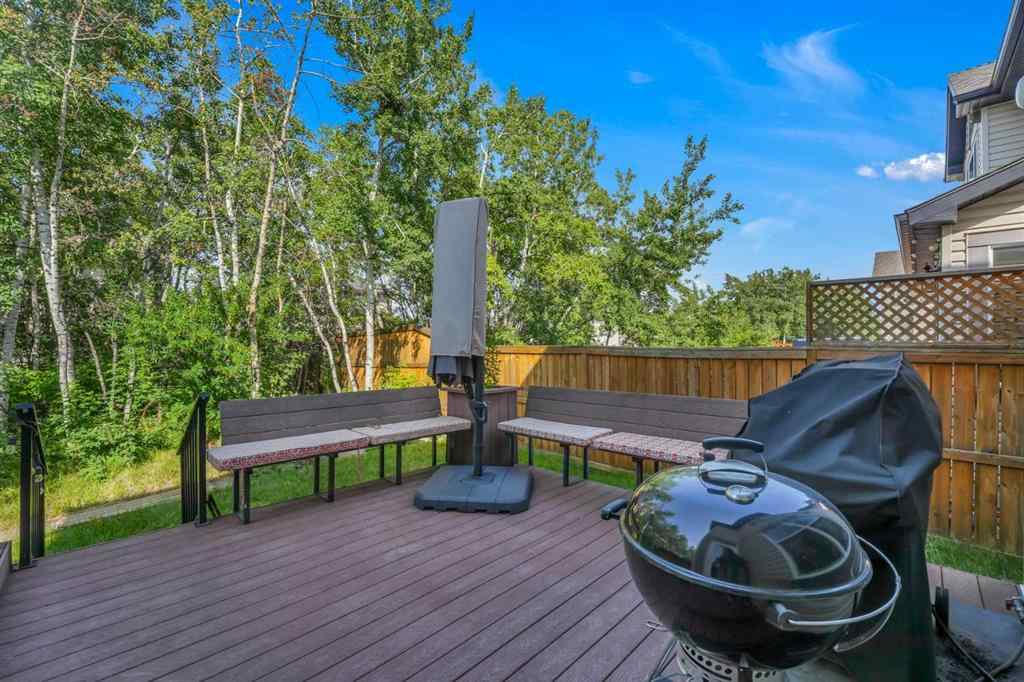 MLS® A2241206 - 105 Tremblant Place SW in Springbank Hill Calgary, Residential