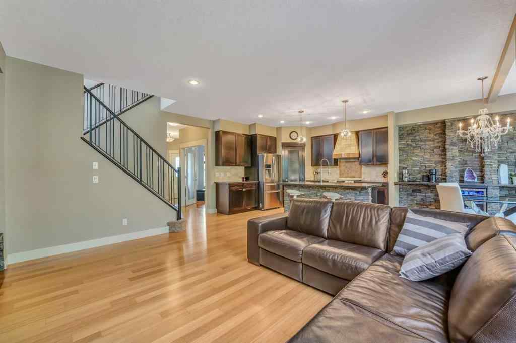 MLS® A2241206 - 105 Tremblant Place SW in Springbank Hill Calgary, Residential