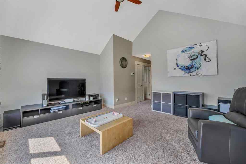 MLS® A2241206 - 105 Tremblant Place SW in Springbank Hill Calgary, Residential