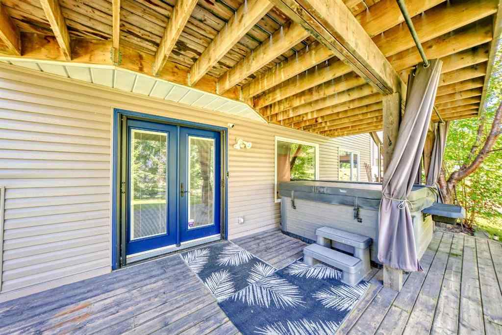 MLS® A2241210 - 96 Douglas Shore Close SE in Douglasdale/Glen Calgary, Residential