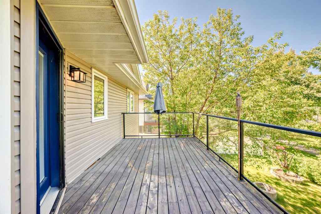 MLS® A2241210 - 96 Douglas Shore Close SE in Douglasdale/Glen Calgary, Residential