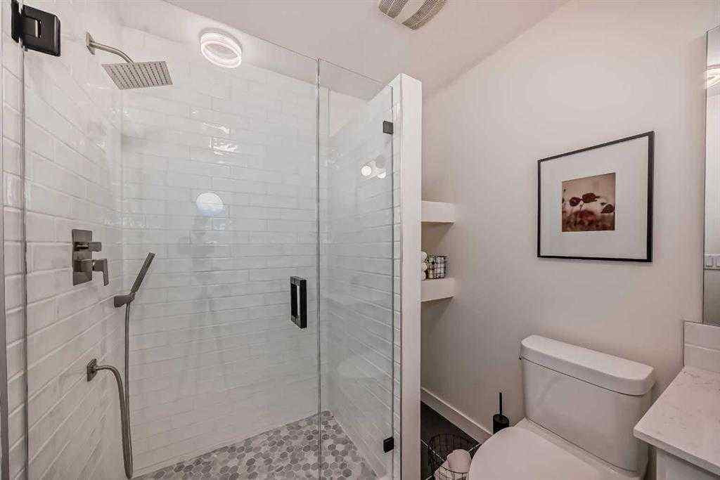 MLS® A2241215 - 3002 18 Street SW in South Calgary Calgary, Residential